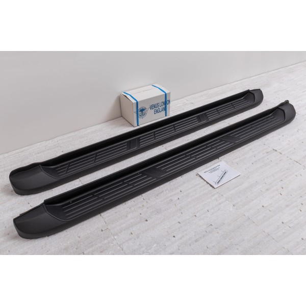 Praguri laterale  Trepte laterale Toyota Hilux VIII (AN120) 2015,2016,2017,2018,2019,2020