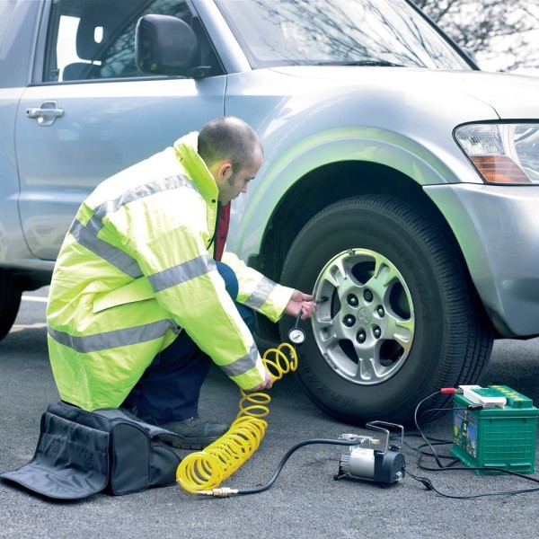 Compresor Auto Metalic cu umflare extrem de rapida  12v 350-400 PSI cu ghentuta de depozitare si furtun