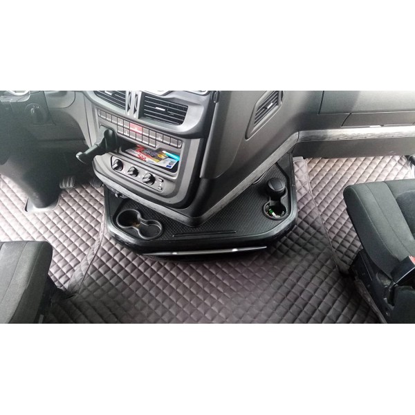 Covorase din Piele romb RENAULT T 2021 automat acopera toata podeaua cabinei culoare Visiniu Maro Coniac Editie Speciala