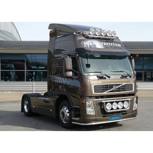 Bullbar/Bara Proiectoare Inox Grila Partea Inferioara Volvo FM